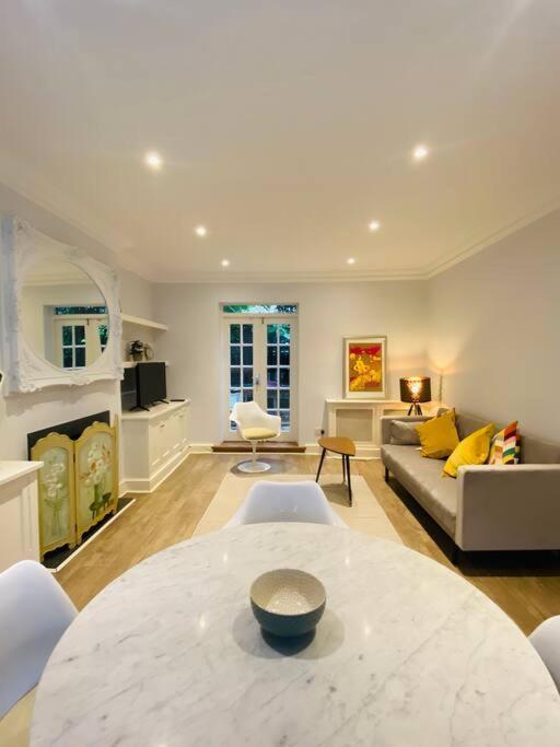 ロンドンBeautiful 2 Bed/ 2 Bath Notting Hill Garden Flatアパートメント エクステリア 写真