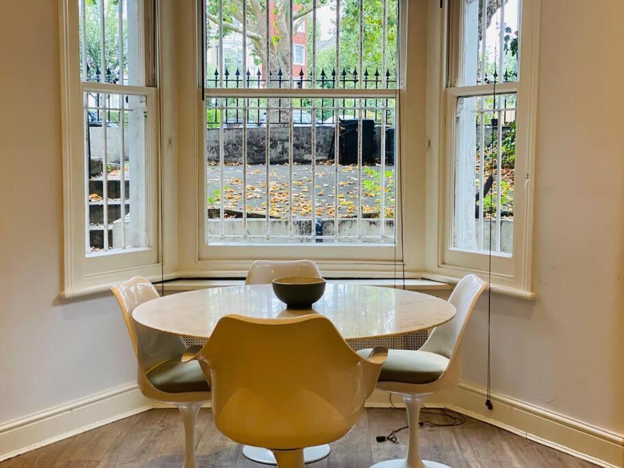 ロンドンBeautiful 2 Bed/ 2 Bath Notting Hill Garden Flatアパートメント エクステリア 写真