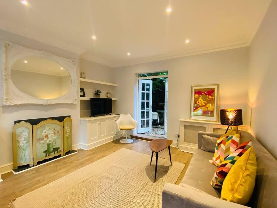 ロンドンBeautiful 2 Bed/ 2 Bath Notting Hill Garden Flatアパートメント エクステリア 写真